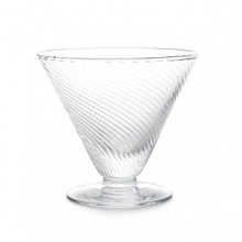Set your table atwirl with fashion-forward glassware from DIANE von FURSTENBERG. Truly all-occasion, its timeless-style can be dressed up or down. Set your table atwirl with fashion-forward glassware from DIANE von FURSTENBERG. Truly all-occasion, its timeless-style can be dressed up or down.