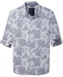 Roll up them sleeves, you're about to get down with serious style in this floral print shirt by Guess.