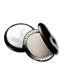 Created especially for HD cameras, Chantecaille's revolutionary skin smoothing powder goes on without a trace leaving only a flawless, matte finish. The innovative weightless powder is non-drying and colorless making it appropriate for all skin types. The ultra gliding texture never settles into fine lines and blends like a fluid on to skin to perfect your complexion. Pores are instantly erased leaving skin silky-soft and smoother than ever. Made in Italy.*ONLY ONE PER CUSTOMER. Created especially for HD cameras, Chantecaille's revolutionary skin smoothing powder goes on without a trace leaving only a flawless, matte finish. The innovative weightless powder is non-drying and colorless making it appropriate for all skin types. The ultra gliding texture never settles into fine lines and blends like a fluid on to skin to perfect your complexion. Pores are instantly erased leaving skin silky-soft and smoother than ever. Made in Italy.*ONLY ONE PER CUSTOMER.