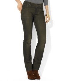 Lauren Jeans Co.'s essential denim jean features a slim, straight leg and a hint of stretch for a versatile, modern look.