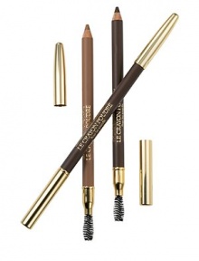 Powder Pencil for the Brows. The all-in-one essential for natural-looking, beautiful brows. At one end: a powder pencil to colour-correct and contour. At the other: a handy brush to blend and groom for soft, subtly defined brows. Powder Pencil for the Brows. The all-in-one essential for natural-looking, beautiful brows. At one end: a powder pencil to colour-correct and contour. At the other: a handy brush to blend and groom for soft, subtly defined brows.