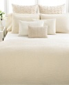 This Vera Wang fitted sheet provides endless comfort with 400-thread count cotton percale fabric.