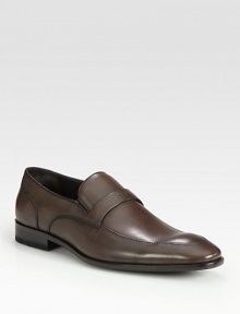 Smooth and polished leather with logo detail defines this expertly-crafted dress wardrobe staple.Leather upperLeather liningPadded insoleLeather soleImported