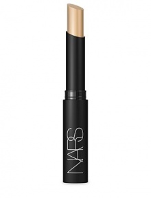 Brilliantly obscures imperfections and dark spots with a creamy, vitamin-rich formula that nourishes the skin for all-day wear. Crease-proof and easily blendable for a flawless finish. Long-wearing and enriched with moisturizing Vitamin E. Brilliantly obscures imperfections and dark spots with a creamy, vitamin-rich formula that nourishes the skin for all-day wear. Crease-proof and easily blendable for a flawless finish. Long-wearing and enriched with moisturizing Vitamin E.