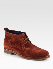 With an EVA foam midsole for all-day comfort and classic styling for everyday appeal, this chukka always treads lightly.Concealed NIKE AIR TechnologySuede upperLeather liningPadded insoleRubber soleImported With an EVA foam midsole for all-day comfort and classic styling for everyday appeal, this chukka always treads lightly.Concealed NIKE AIR TechnologySuede upperLeather liningPadded insoleRubber soleImported