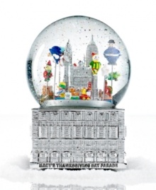 They're all here! From the beloved turkey float to Harold the policeman, the 2012 Macy's Thanksgiving Day Parade snow globe has all the makings of an unforgettable holiday.