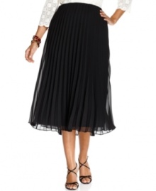 Alex Evenings' plus size skirt features beautiful pleating that pairs perfectly with so many special occasion tops. You'll be sure to wear it again and again! Alex Evenings' plus size skirt features beautiful pleating that pairs perfectly with so many special occasion tops. You'll be sure to wear it again and again!