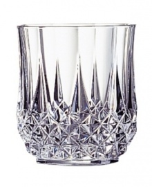 A fine vintage. Reminiscent of the most ornate jewelry of the Gilded Age, this set of Diamax double old-fashioned drinking glasses is cut in crystal-clear glass with popular Longchamps styling. A fine vintage. Reminiscent of the most ornate jewelry of the Gilded Age, this set of Diamax double old-fashioned drinking glasses is cut in crystal-clear glass with popular Longchamps styling.