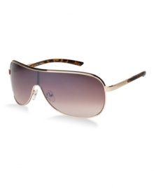 Steve Madden is all about embracing fashion and looking toward the future. His sunglass styles prove it with a funky focus and individual expression. Steve Madden is all about embracing fashion and looking toward the future. His sunglass styles prove it with a funky focus and individual expression.
