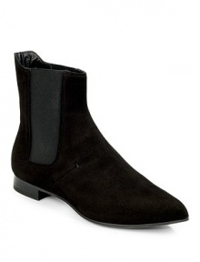 THE LOOKPoint toeElastic goring on the sidesPadded insoleStacked heel with notched detail, ½ (15mm)THE MATERIALSuede upperLeather lining and soleORIGINMade in Italy THE LOOKPoint toeElastic goring on the sidesPadded insoleStacked heel with notched detail, ½ (15mm)THE MATERIALSuede upperLeather lining and soleORIGINMade in Italy