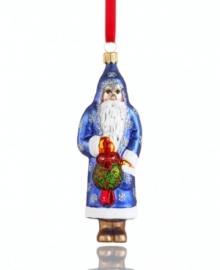 You just might catch Mommy kissing Santa Claus. With a kissing ball in-mitten, Father Christmas peers innocently out of his sparkle-studded robe in this glass Vaillancourt ornament. You just might catch Mommy kissing Santa Claus. With a kissing ball in-mitten, Father Christmas peers innocently out of his sparkle-studded robe in this glass Vaillancourt ornament.
