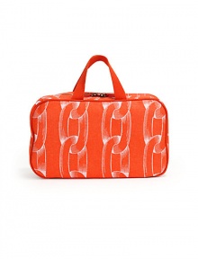 THE LOOKRectangular shapeContrasting signature chain-link print, alloverZip around closureNylon top handlesInterior has clear and mesh zip compartmentsTHE MEASUREMENT11½W X 7H X 4DTHE MATERIALCoated canvas/leather trimPrinted nylon liningORIGINImported THE LOOKRectangular shapeContrasting signature chain-link print, alloverZip around closureNylon top handlesInterior has clear and mesh zip compartmentsTHE MEASUREMENT11½W X 7H X 4DTHE MATERIALCoated canvas/leather trimPrinted nylon liningORIGINImported