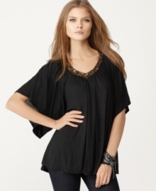 Beading and sequins add glam to this Andrew Charles top for a high-shine look that's perfect for a night on the town!