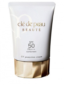 An advanced-performance daily sunscreen that helps prevent signs of aging while enhancing the natural beauty and suppleness of the skin. Contains Thyme and Turmeric extracts to prevent DNA damage to cells that cause wrinkle formation. Protects against UVA & UVB rays with an SPF 50 PA+++. Feather-light, non-greasy texture dries to a matte finish. Perfect for use under makeup.