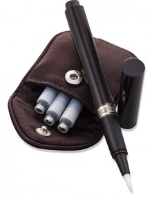 A great eyeliner is a makeup must-have and this one is truly amazing! Our new Artist's Luxe Liquid Liner in Black, with its luxurious formula and specially-designed brush tip, is the easiest way to get precise, colour-true eye definition, and create your own signature eye look. It will become your favorite new liner. A great eyeliner is a makeup must-have and this one is truly amazing! Our new Artist's Luxe Liquid Liner in Black, with its luxurious formula and specially-designed brush tip, is the easiest way to get precise, colour-true eye definition, and create your own signature eye look. It will become your favorite new liner.