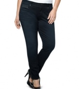 Snag a slender looking silhouette with Levi's plus size skinny jeans, finished by a sleek black wash.