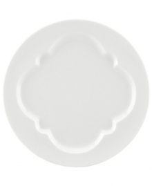 Lenox combines the versatility of whiteware with unique baroque shaping in the Regency Silhouette accent plate, featuring glossy white porcelain for every day, any occasion. Lenox combines the versatility of whiteware with unique baroque shaping in the Regency Silhouette accent plate, featuring glossy white porcelain for every day, any occasion.