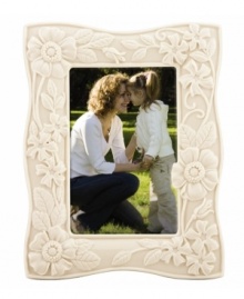 Teeming with fresh blooms, the Floral Fields picture frame from Lenox has a serene, understated elegance in graceful ivory porcelain. Qualifies for Rebate Teeming with fresh blooms, the Floral Fields picture frame from Lenox has a serene, understated elegance in graceful ivory porcelain. Qualifies for Rebate