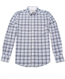 This classic button down by No Retreat has a cool embroidered design on the back to give its edgy look. This classic button down by No Retreat has a cool embroidered design on the back to give its edgy look.