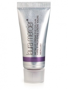 Named one of the 75 Best New Beauty Products in Town & Country magazine. Metallic Creme Eye Colour. Lush metallic colour floats across the eye leaving a gorgeus, shimmering sheen. High metallic pearl. Waterproof, lightweight and non-greasy. Apply in sheer layers, adding more product to increase the depth of colour. Made in USA. 
