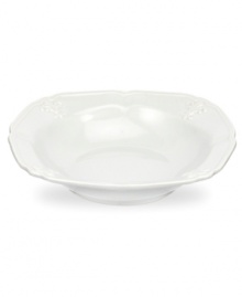 Embossed with the iconic lily, the Fleur de Lys rim soup bowl from Portmeirion sets tables in the French tradition. Classic, scalloped stoneware in cool gray lends distinct old-world elegance to everyday dining.