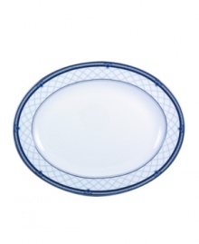 Set the table with English country charm with the Countess Collection form Royal Doulton. A charming lattice design is accented by cobalt and silver bands as well as delicate paisley flowers.