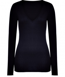 Everyday essential knitwear gets a cool modern redux in Closeds four season cotton-silk-cashmere pullover - V-neckline, long sleeves - Modern slim fit - Pair with everything from broken-in skinnies to chic tailored mini-skirts