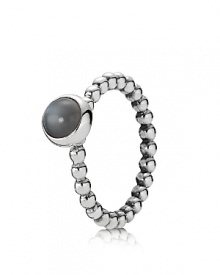 A sterling silver beaded band perfectly complements a bezel-set grey moonstone cabochon. Wear this striking ring on its own, or stacked with other PANDORA pieces.