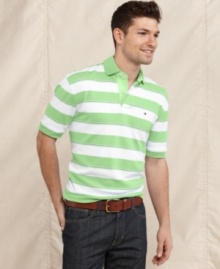 The stripes on this polo shirt from Tommy Hilfiger will ensure that your look is in line with classic summer style. The stripes on this polo shirt from Tommy Hilfiger will ensure that your look is in line with classic summer style.