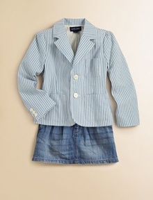 An essential jacket in preppy seersucker tailored for the perfect seasonal days.Notched collarLong sleeves with button cuffsFront button closureSingle top left patch pocketTwo patch pockets at the hipsShaping dartsSingle back ventCottonMachine washImported Please note: number of buttons may vary depending on size ordered. An essential jacket in preppy seersucker tailored for the perfect seasonal days.Notched collarLong sleeves with button cuffsFront button closureSingle top left patch pocketTwo patch pockets at the hipsShaping dartsSingle back ventCottonMachine washImported Please note: number of buttons may vary depending on size ordered.