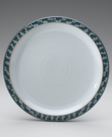 With an ocean-inspired pattern glazed in cool blues and fresh white, Denby's Azure Shell dinner plates bring seaside allure to the casual table. In incredibly durable stoneware for oven to table use. With an ocean-inspired pattern glazed in cool blues and fresh white, Denby's Azure Shell dinner plates bring seaside allure to the casual table. In incredibly durable stoneware for oven to table use.