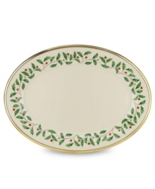 What finer things can there be than this? Part of an exquisite china collection from Lenox, this oval platter is thoughtfully detailed with a 24K gold trim. What finer things can there be than this? Part of an exquisite china collection from Lenox, this oval platter is thoughtfully detailed with a 24K gold trim.