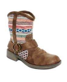 The funky pattern of Roxy's Dillon booties gives this short style a colorful vibe.