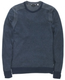 Your attitude won't be blue in this long-sleeved Guess sweater that's made to keep you comfortable and stylish at the same time.