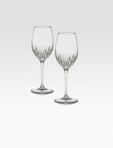 The next generation of this beloved pattern, updated, sleeker and now dishwasher safe so you can use it as often as you like.9½ high 14 oz. Gift boxed set of 2 Dishwasher safe Made in Germany