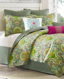 An eclectic dream! This Echo Taj quilted reversible coverlet features a vibrant & fresh color palette and mesmerizing patterns that evoke modern flair. The reverse provides an alternating effect with an understated landscape. An eclectic dream! This Echo Taj quilted reversible coverlet features a vibrant & fresh color palette and mesmerizing patterns that evoke modern flair. The reverse provides an alternating effect with an understated landscape.