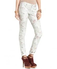 Printed skinny leg jeans are all you need to take over the colder months with trend-right style! This pair from American Rag features an abstract floral-print for pretty-as-can-be style. Printed skinny leg jeans are all you need to take over the colder months with trend-right style! This pair from American Rag features an abstract floral-print for pretty-as-can-be style.