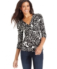 Do the twist in this printed, twist-front top by Cable & Gauge. The silhouette is ultra-flattering.