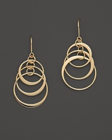 Interlocking hoops of 14K. yellow gold form a striking pattern.