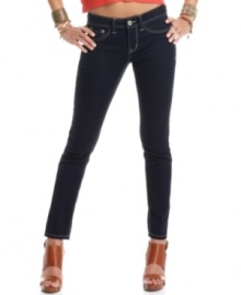 A clean, dark wash plus cool contrast stitching equal a pair of Rewash jeans that's sure to be a closet staple!