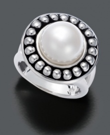 Flawless contemporary design. One lustrous cultured freshwater pearl (10.5-11 mm) rests among a circle of gleaming spheres in this sterling silver ring by Fresh by Honora. Flawless contemporary design. One lustrous cultured freshwater pearl (10.5-11 mm) rests among a circle of gleaming spheres in this sterling silver ring by Fresh by Honora.