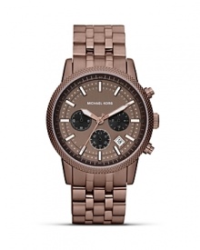 Tap into this season's espresso toned watch trend with this sporty style from MICHAEL Michael Kors. Contemporary and sleek, it's a modern man's alternative to metalics.