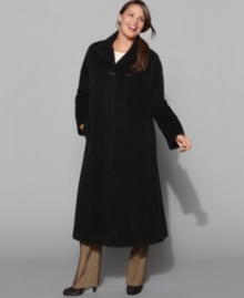 Get full coverage from the elements in Jones New York's plus size maxi coat. A sumptuous wool-alpaca blend fabric adds an extra-soft touch. Get full coverage from the elements in Jones New York's plus size maxi coat. A sumptuous wool-alpaca blend fabric adds an extra-soft touch.
