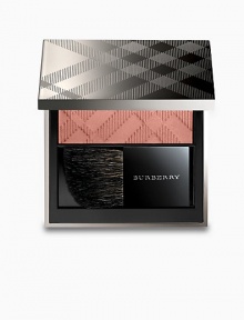 This airy micro-powder ensures rich shades, while silicones provide an easy glide. Contains wild rose for moisturizing benefits and a healthy glow. Apply Burberry Light Glow on the hollow of your cheek to slim the face or apply it at the top of the cheek to highlight the face. This airy micro-powder ensures rich shades, while silicones provide an easy glide. Contains wild rose for moisturizing benefits and a healthy glow. Apply Burberry Light Glow on the hollow of your cheek to slim the face or apply it at the top of the cheek to highlight the face.