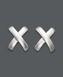 A simple letter says it all -- spell it out with a kiss. Giani Bernini's stylish X stud earrings are crafted in sterling silver. Approximate diameter: 1/2 inch. A simple letter says it all -- spell it out with a kiss. Giani Bernini's stylish X stud earrings are crafted in sterling silver. Approximate diameter: 1/2 inch.