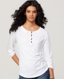 A featherweight cotton blend lends a vintage look to this feminine henley tee from Lucky Brand Jeans. It's a cool match with your favorite cut-offs!