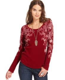 Paisley print adds a pop of pattern to this Lucky Brand Jeans thermal top -- a stylish spin on a wardrobe staple!