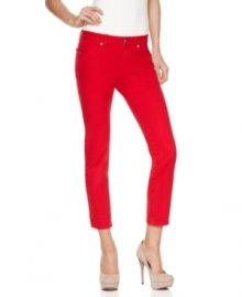 In a hot hue, these Andrew Charles cropped skinny jeans add bold brightness to any spring outfit! In a hot hue, these Andrew Charles cropped skinny jeans add bold brightness to any spring outfit!
