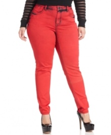 Set your look ablaze with Hydraulic's plus size skinny jeans, featuring a red wash.