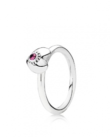 A cabochon-cut rhodolite stone in a decorative bezel setting gleams from the center of PANDORA's supremely stackable heart-shape silver ring.